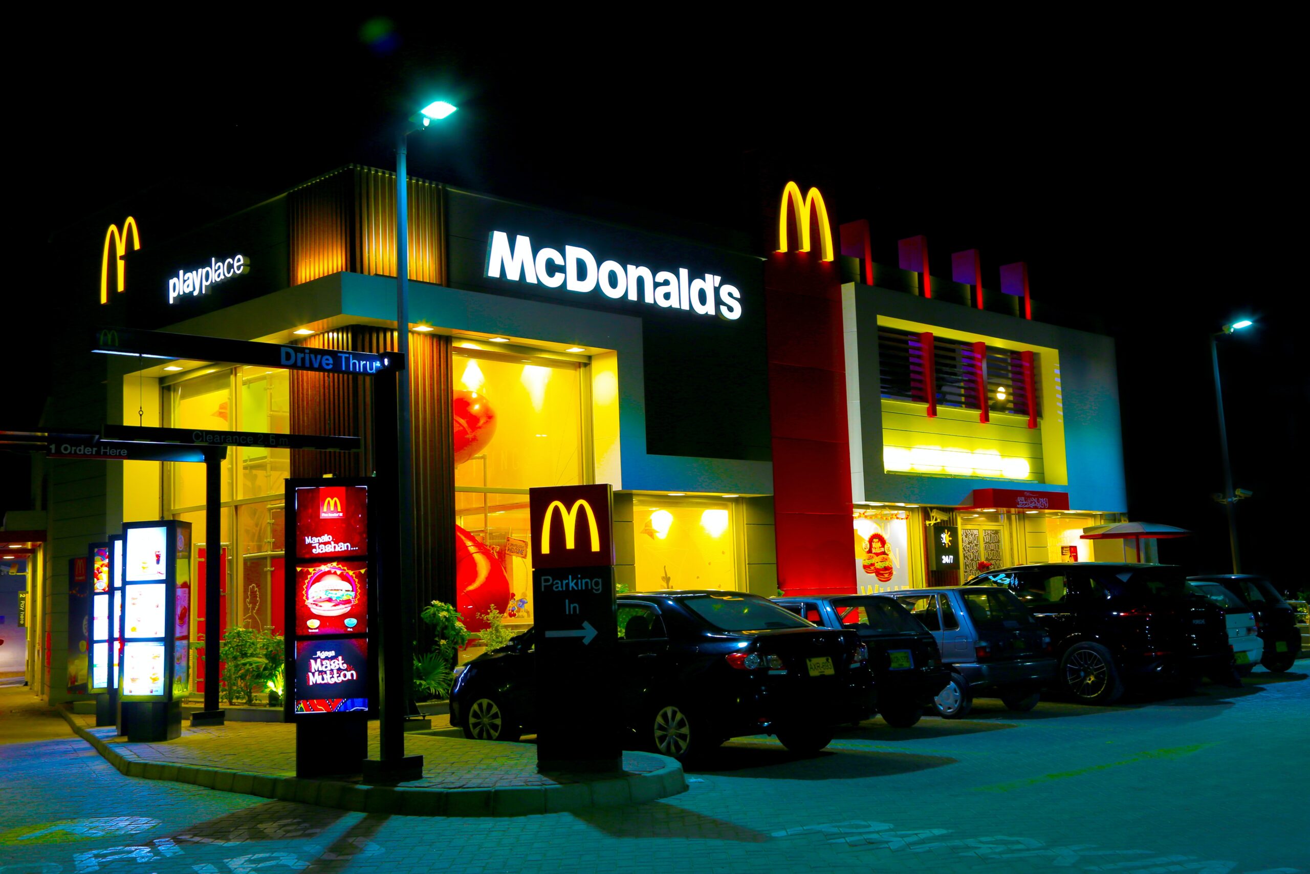 Does McDonalds take apple pay? (2022)