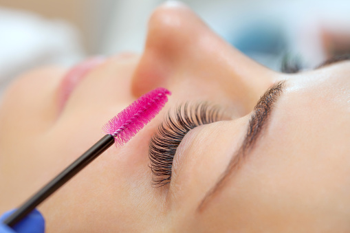 eyelash lift